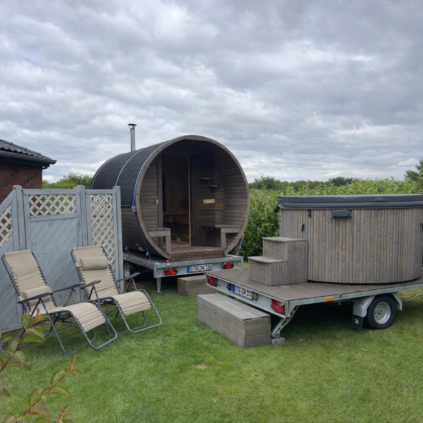 Entspannung im Garten — Fasssauna & HotTub